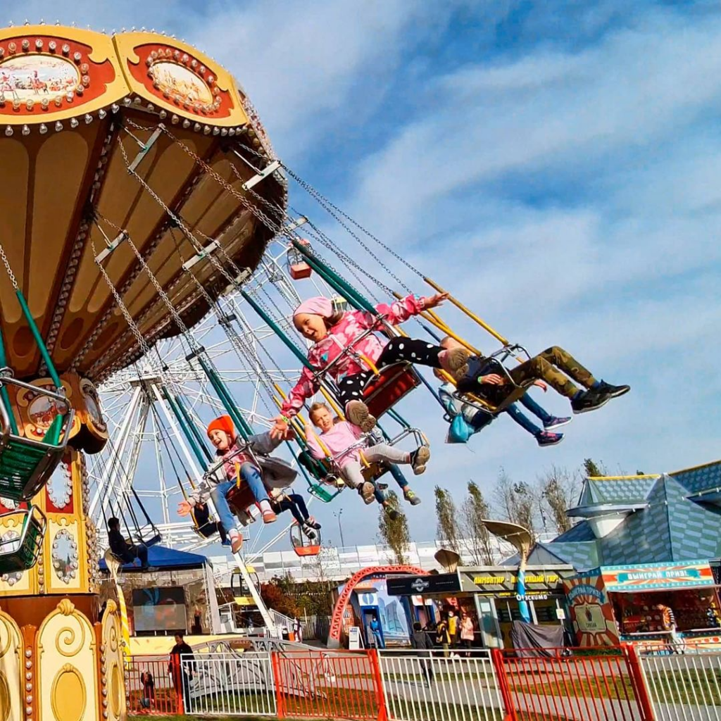 What Are The Factors Affecting Swing Ride Prices?